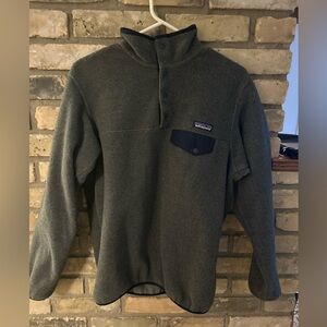 Patagonia Size M Fleece